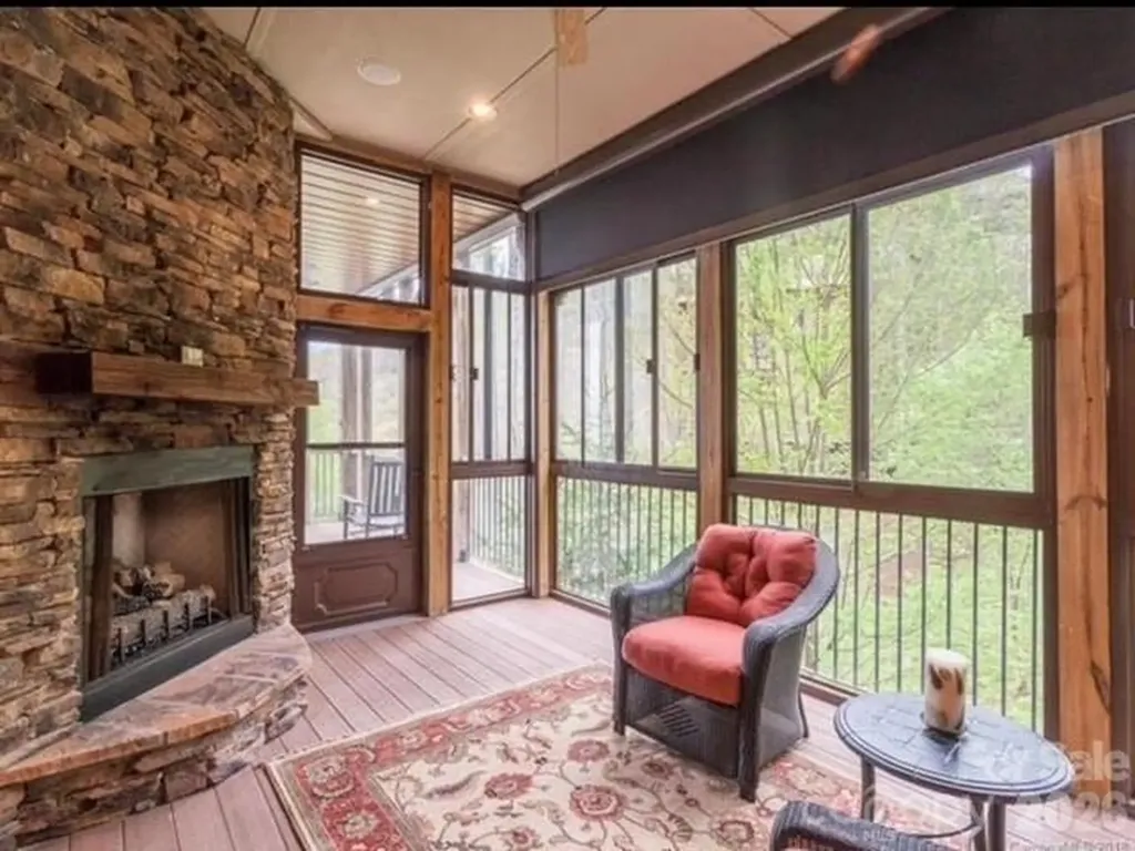 45 Creekside Way Burnsville NC 28714