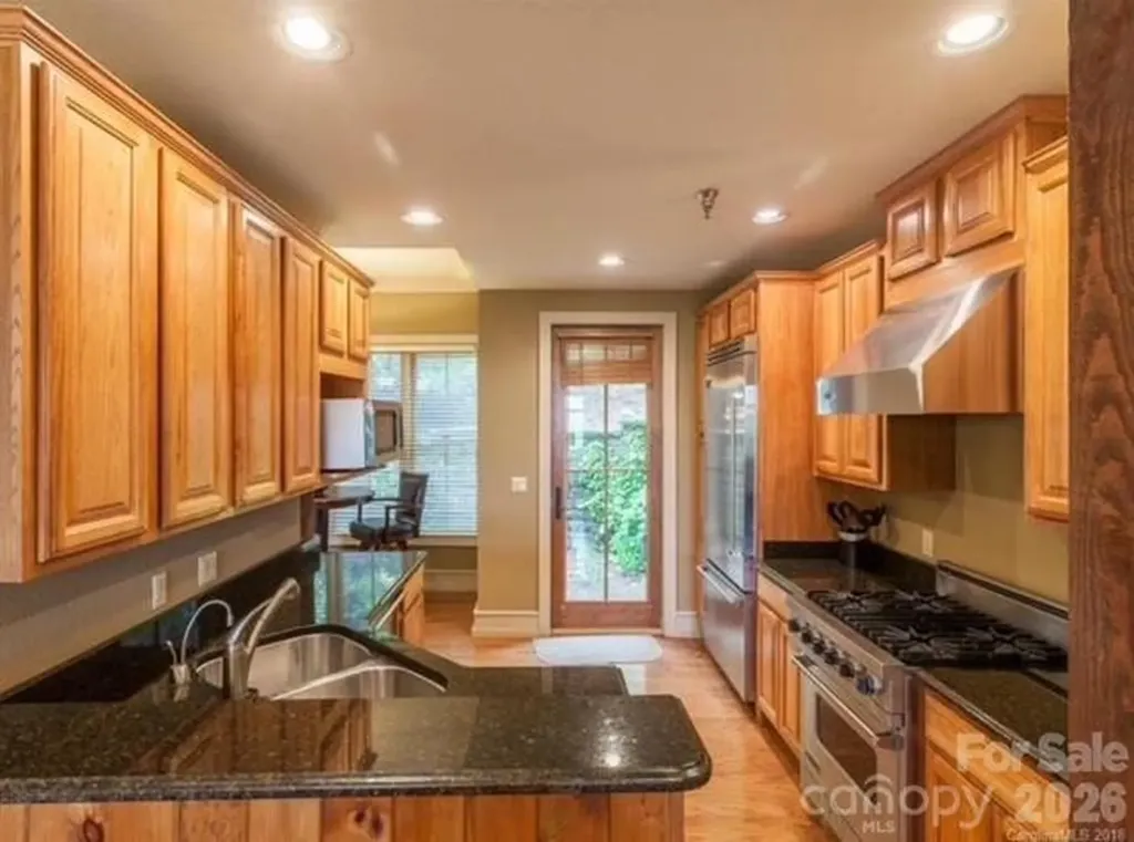 45 Creekside Way Burnsville NC 28714