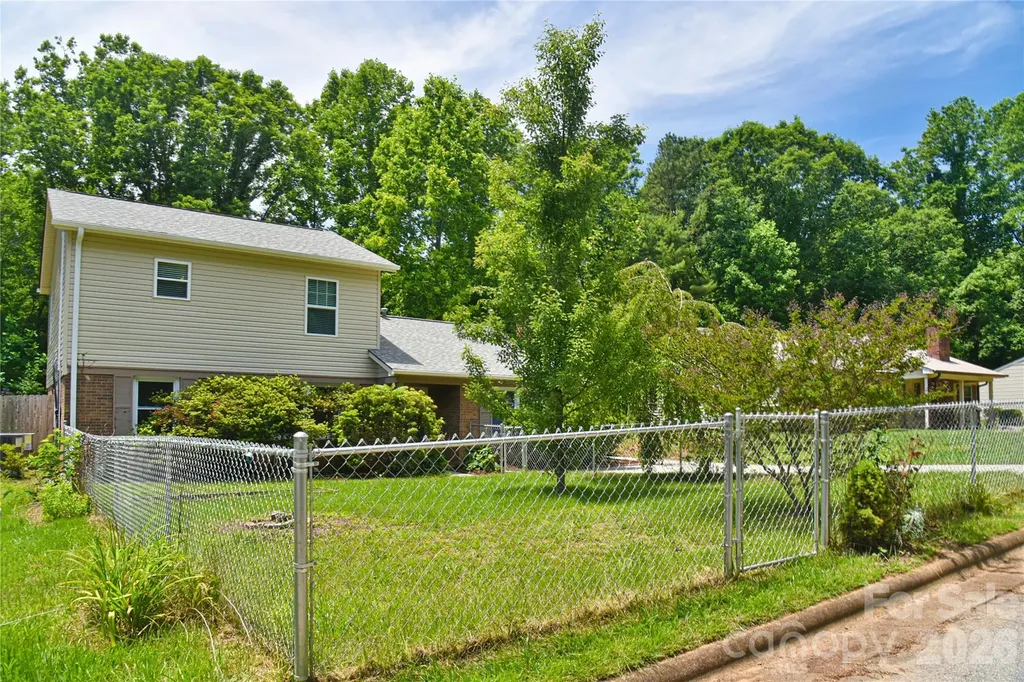 115 Wicklow Drive Asheville NC 28806
