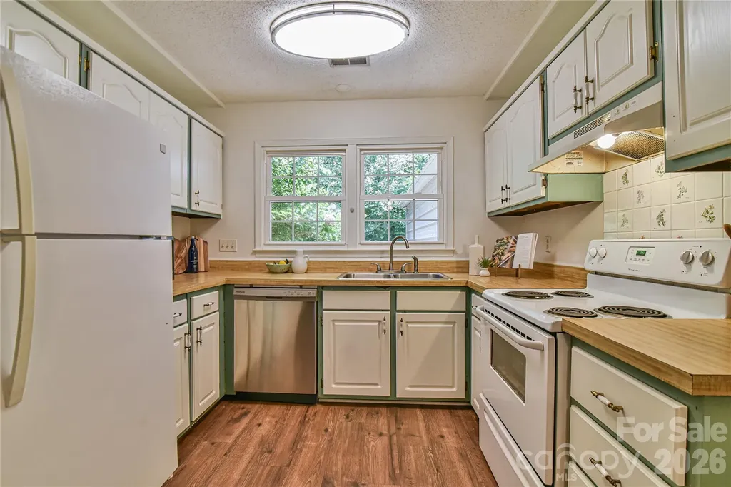 115 Wicklow Drive Asheville NC 28806
