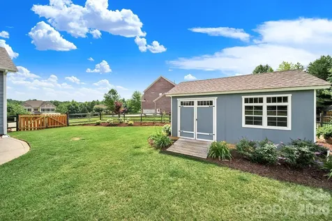 6390 Willow Farm Drive Denver NC 28037