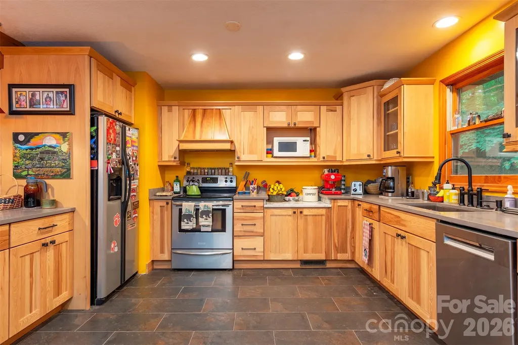 23 Hunting Lodge Drive Black Mountain NC 28711