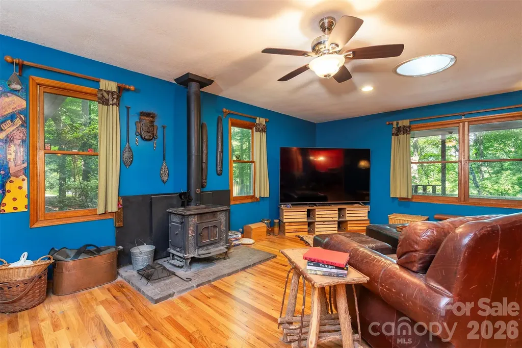 23 Hunting Lodge Drive Black Mountain NC 28711