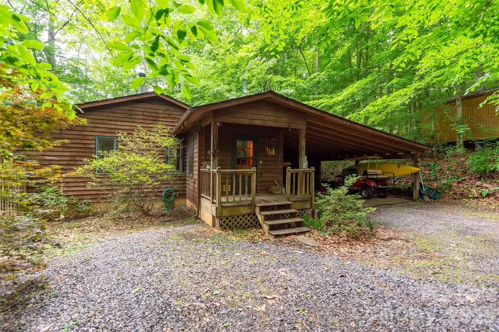 23 Hunting Lodge Drive Black Mountain NC 28711