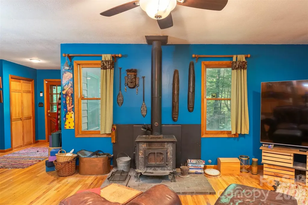 23 Hunting Lodge Drive Black Mountain NC 28711