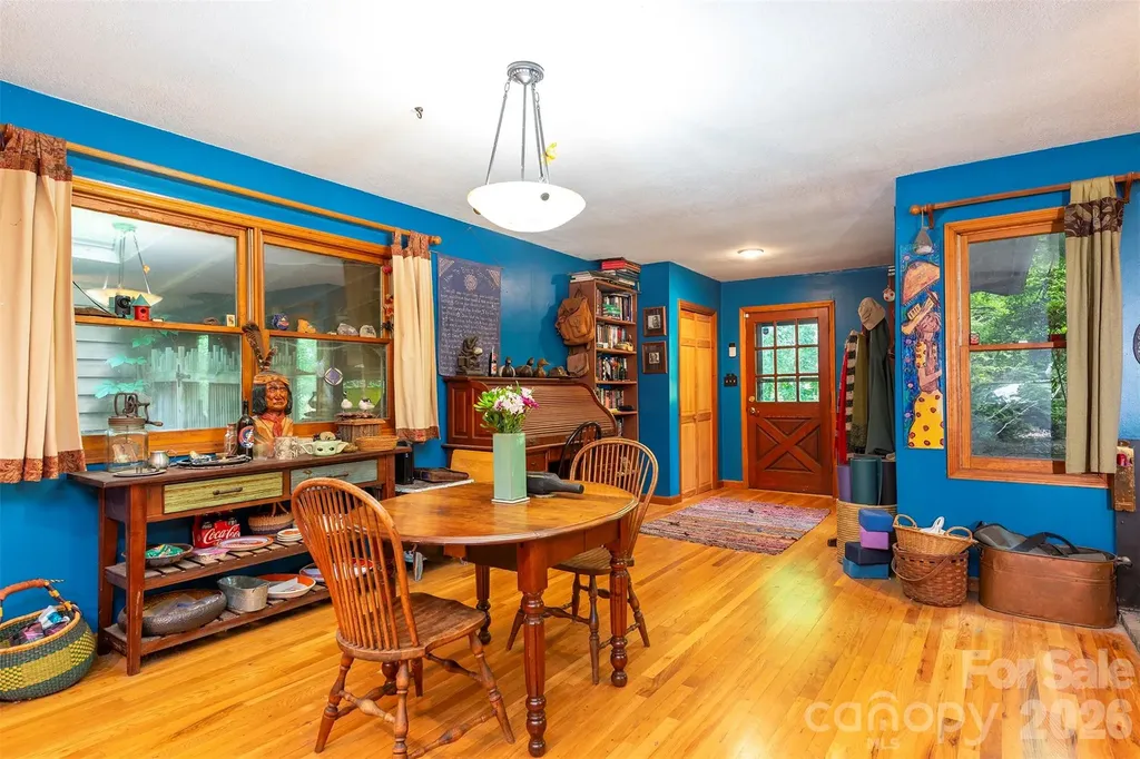 23 Hunting Lodge Drive Black Mountain NC 28711