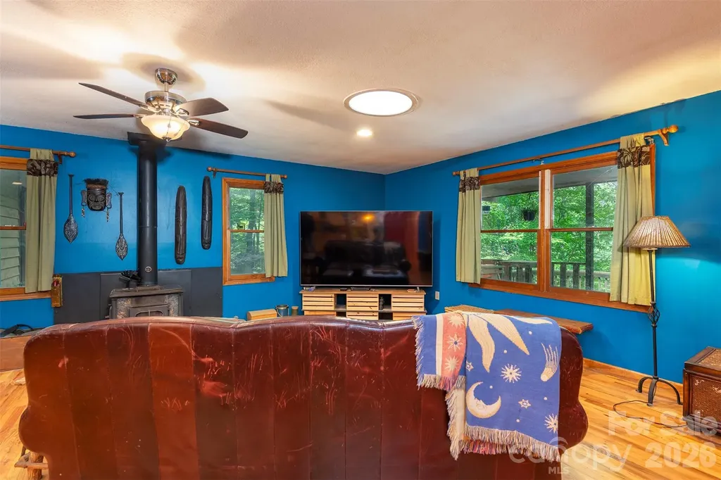 23 Hunting Lodge Drive Black Mountain NC 28711