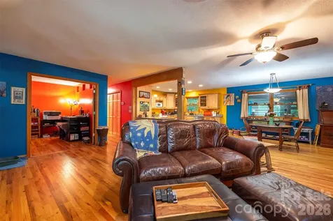 23 Hunting Lodge Drive Black Mountain NC 28711