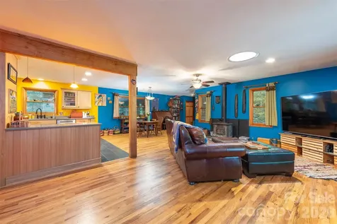 23 Hunting Lodge Drive Black Mountain NC 28711