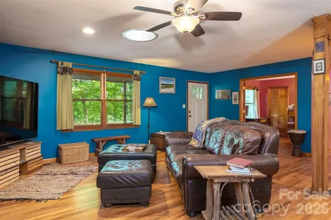 23 Hunting Lodge Drive Black Mountain NC 28711