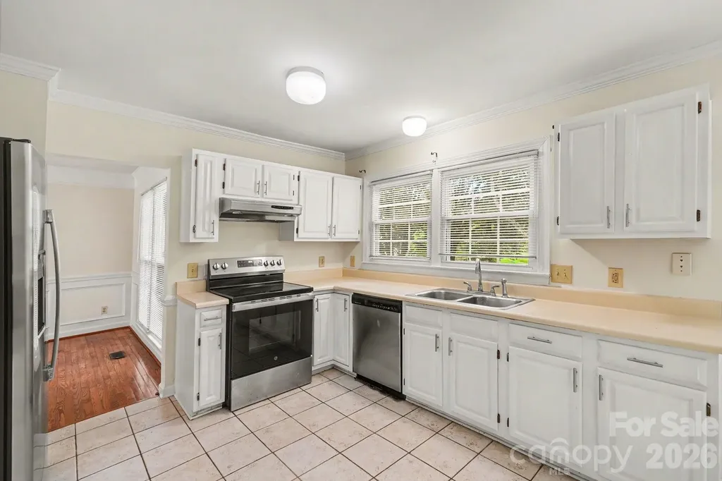 7104 Kinsmore Lane Charlotte NC 28269