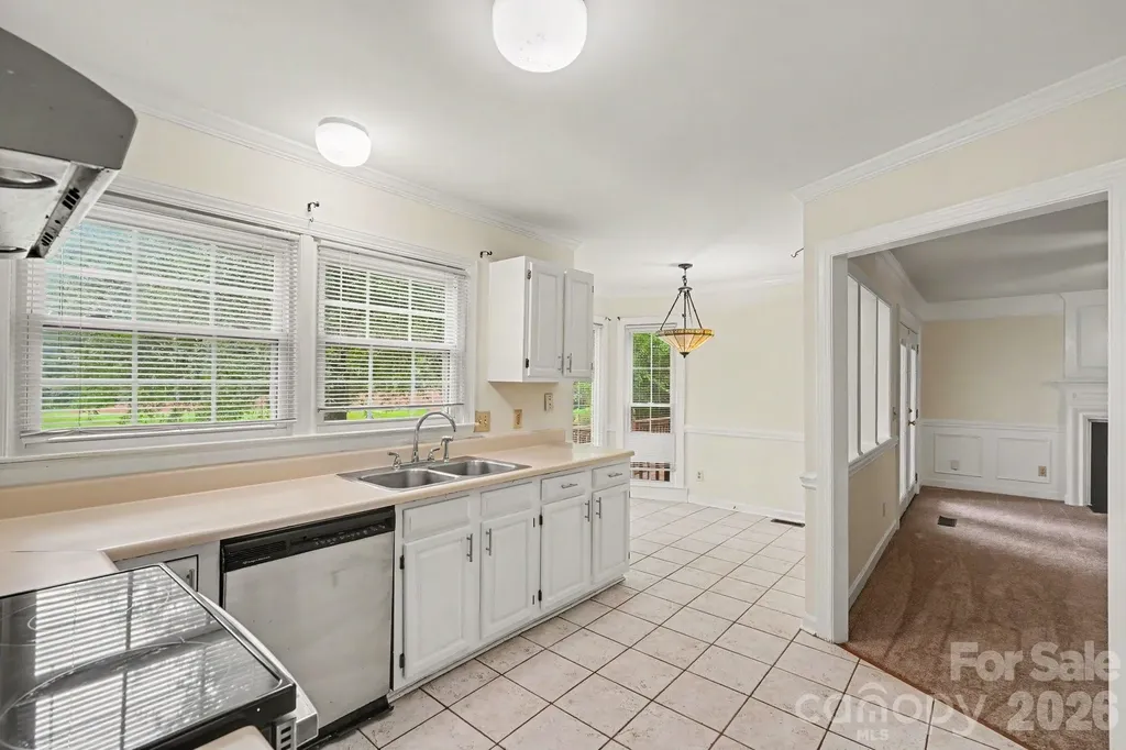7104 Kinsmore Lane Charlotte NC 28269