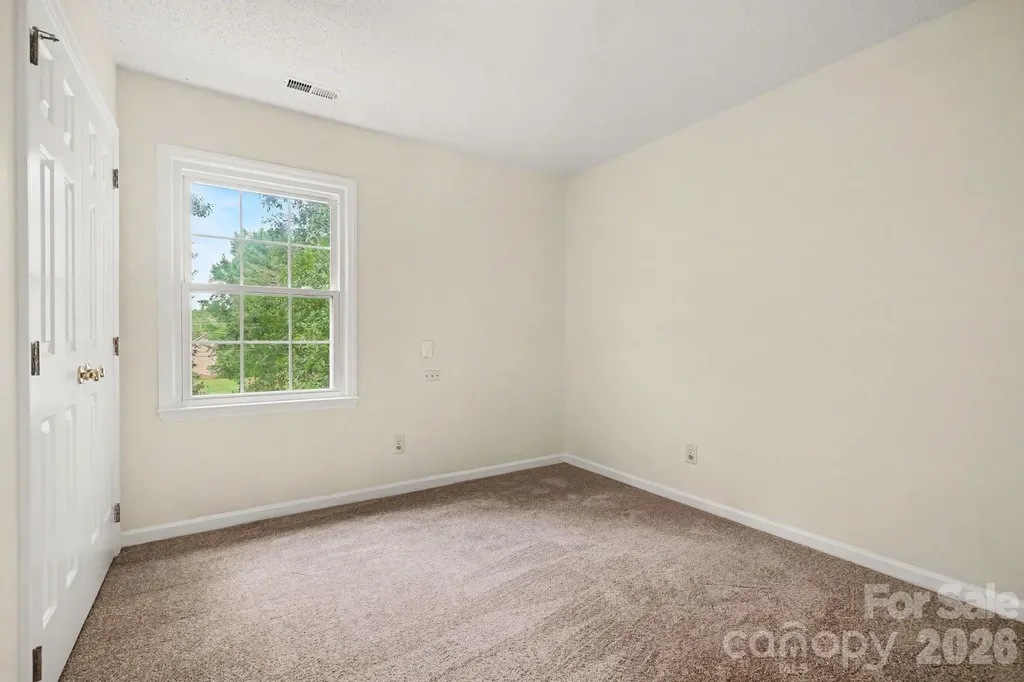 7104 Kinsmore Lane Charlotte NC 28269
