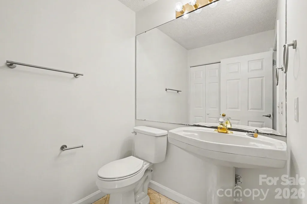 7104 Kinsmore Lane Charlotte NC 28269