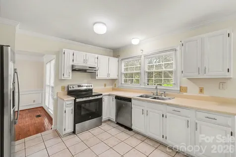 7104 Kinsmore Lane Charlotte NC 28269