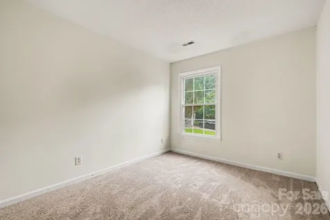 7104 Kinsmore Lane Charlotte NC 28269