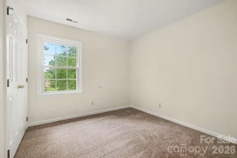 7104 Kinsmore Lane Charlotte NC 28269
