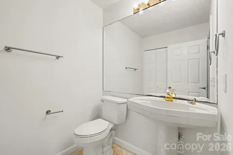 7104 Kinsmore Lane Charlotte NC 28269