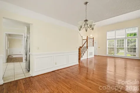 7104 Kinsmore Lane Charlotte NC 28269