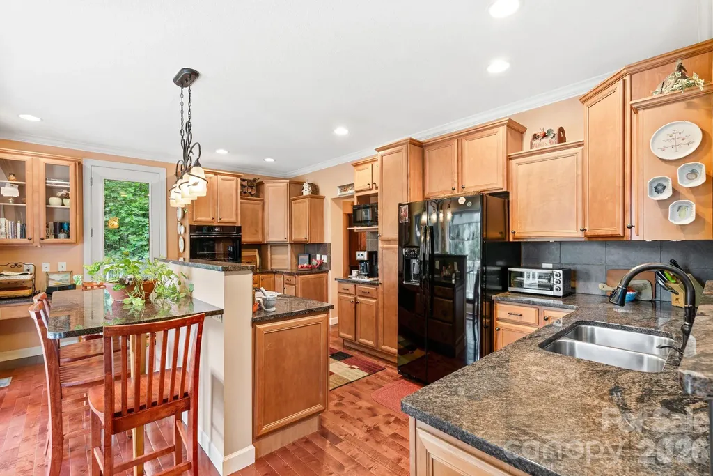 522 Silver Hawk Lane Weaverville NC 28787