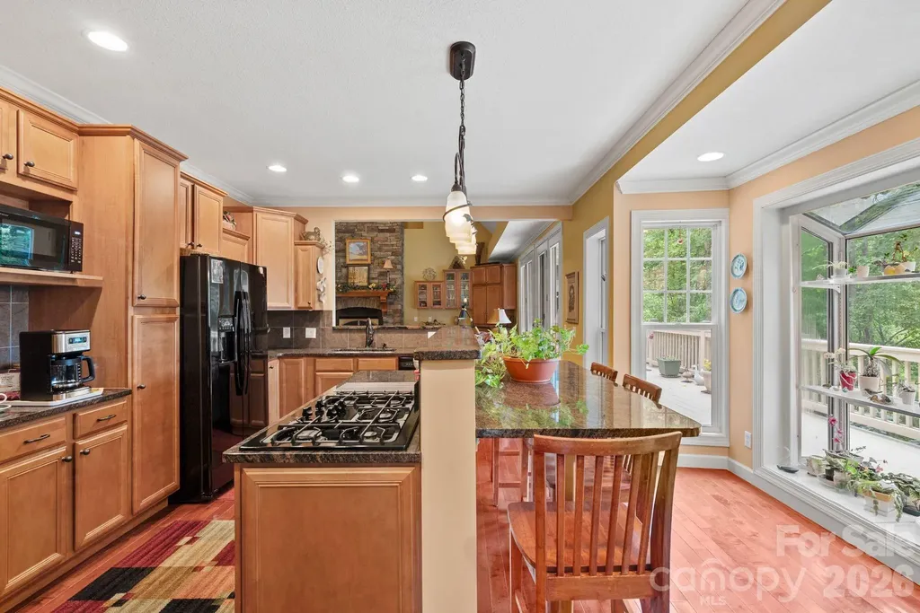 522 Silver Hawk Lane Weaverville NC 28787