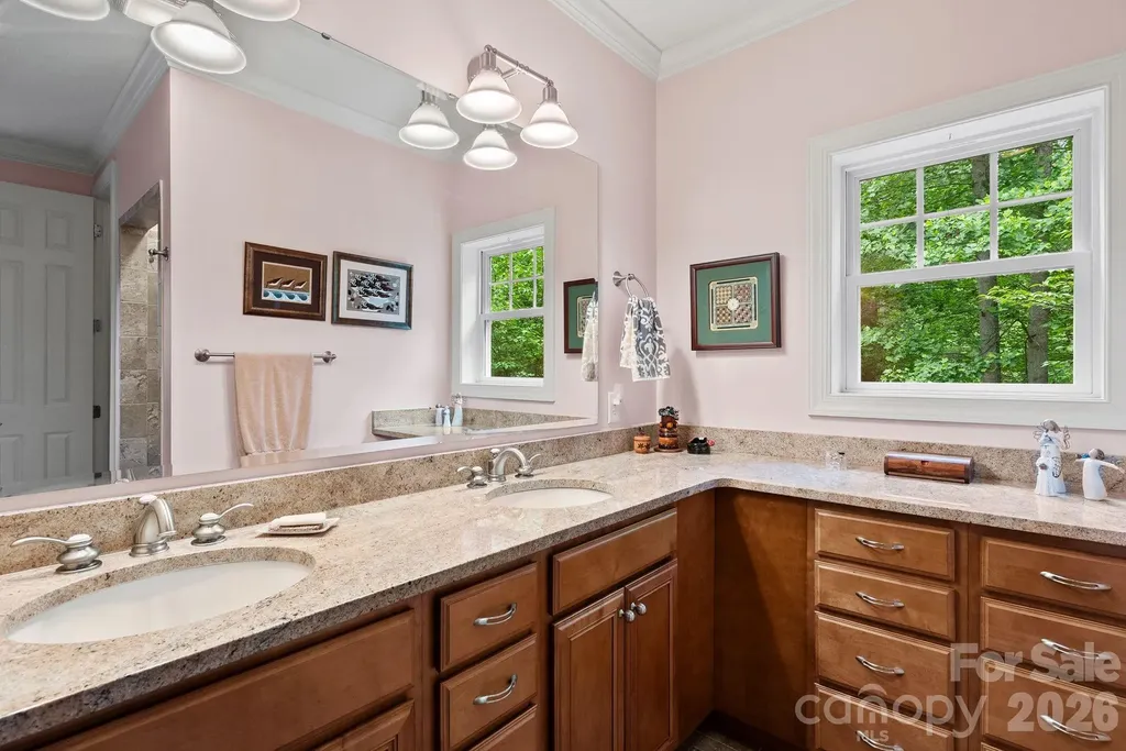 522 Silver Hawk Lane Weaverville NC 28787