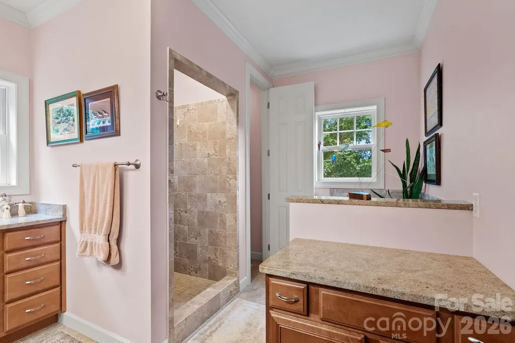 522 Silver Hawk Lane Weaverville NC 28787