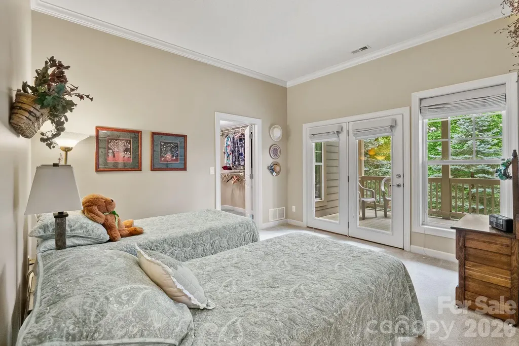 522 Silver Hawk Lane Weaverville NC 28787