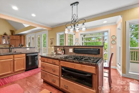 522 Silver Hawk Lane Weaverville NC 28787