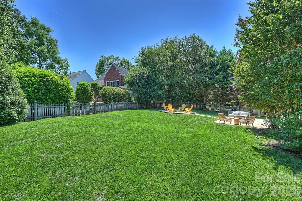 5319 Piper Glen Drive Charlotte NC 28277
