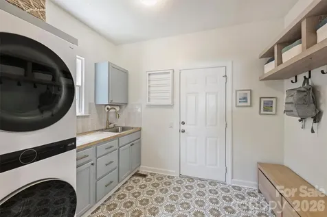5319 Piper Glen Drive Charlotte NC 28277