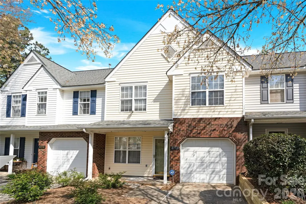 8772 Robinson Forest Drive Charlotte NC 28277