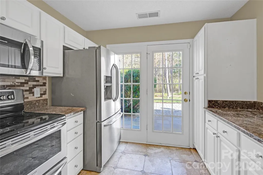 8772 Robinson Forest Drive Charlotte NC 28277