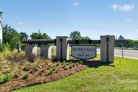 1710 Hubert Graham Way Tega Cay SC 29708