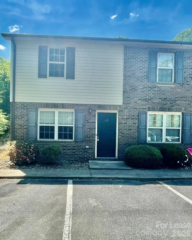 1131 3rd Avenue SW Hickory NC 28602