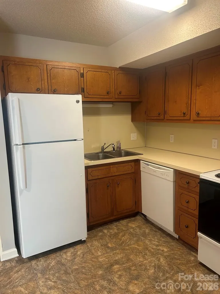 1131 3rd Avenue SW Hickory NC 28602
