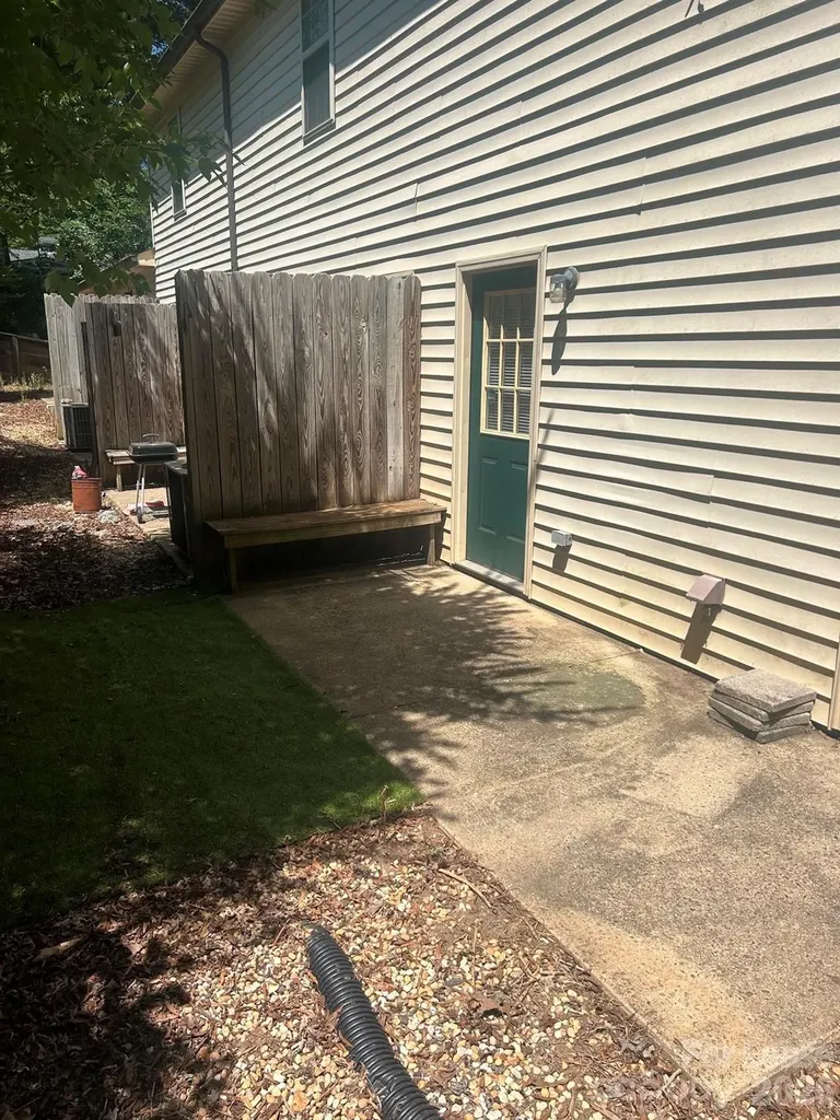 1131 3rd Avenue SW Hickory NC 28602