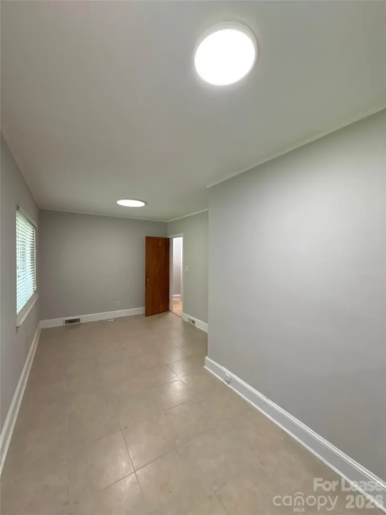 932 Hickory Nut Street Charlotte NC 28205