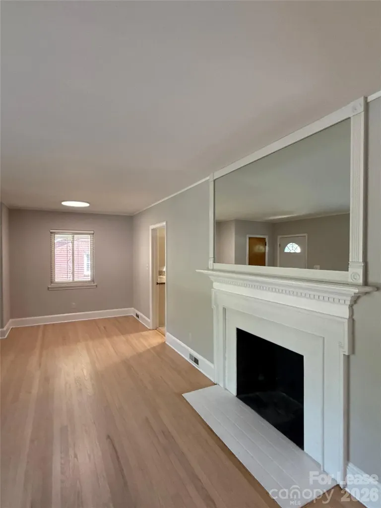 932 Hickory Nut Street Charlotte NC 28205