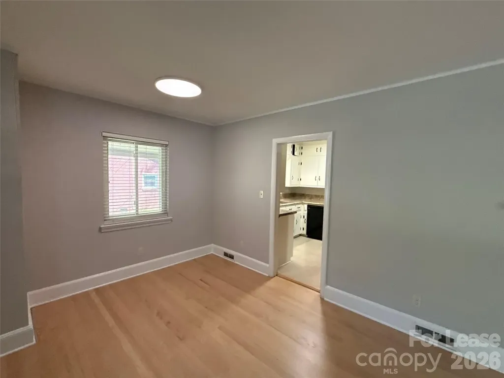 932 Hickory Nut Street Charlotte NC 28205