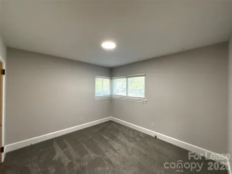 932 Hickory Nut Street Charlotte NC 28205