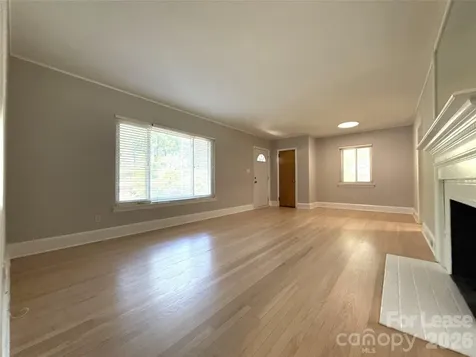 932 Hickory Nut Street Charlotte NC 28205
