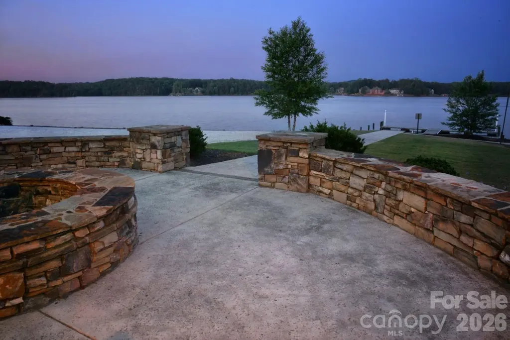 8047 Edgewater Drive Norwood NC 28128