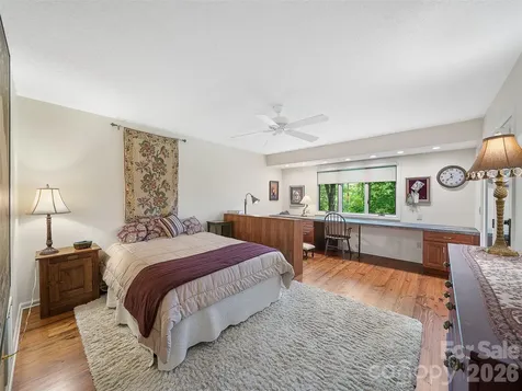 301 White Oak Drive Hendersonville NC 28791
