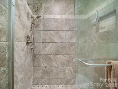 301 White Oak Drive Hendersonville NC 28791