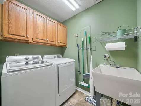 301 White Oak Drive Hendersonville NC 28791