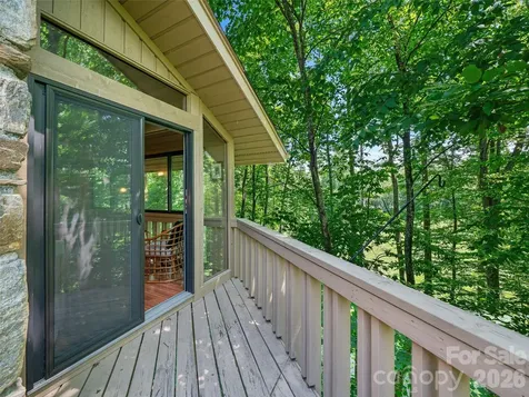 301 White Oak Drive Hendersonville NC 28791