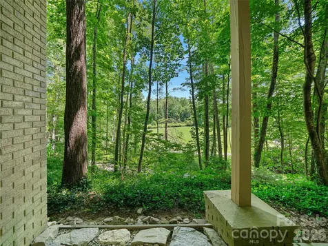 301 White Oak Drive Hendersonville NC 28791