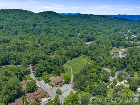 301 White Oak Drive Hendersonville NC 28791