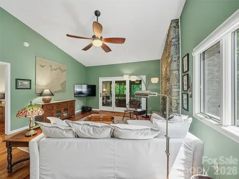 301 White Oak Drive Hendersonville NC 28791